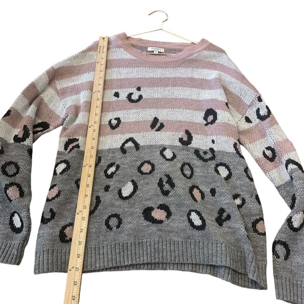 Andree by Unit striped leopard sweater size medium - image 5